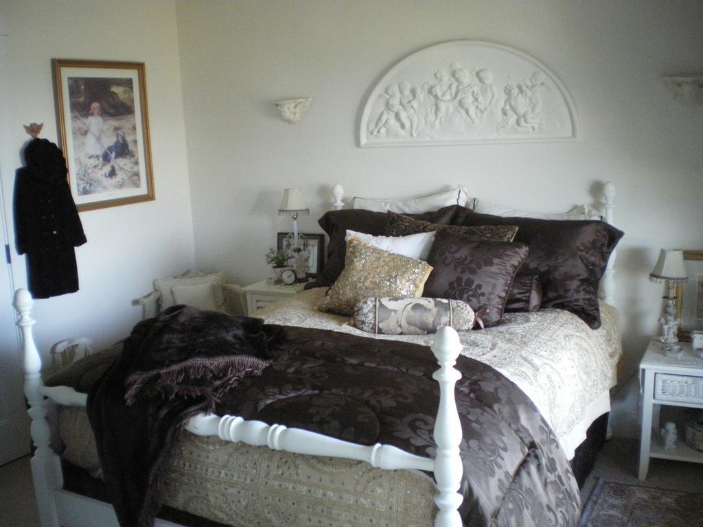 Turtle Mountain Inn Vernon Room photo